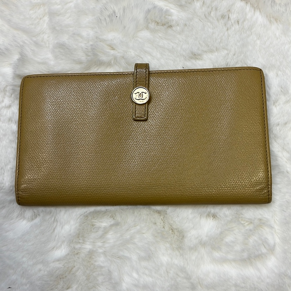 Authentic Chanel wallet